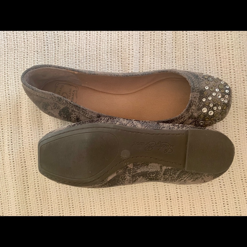 Almost new flats